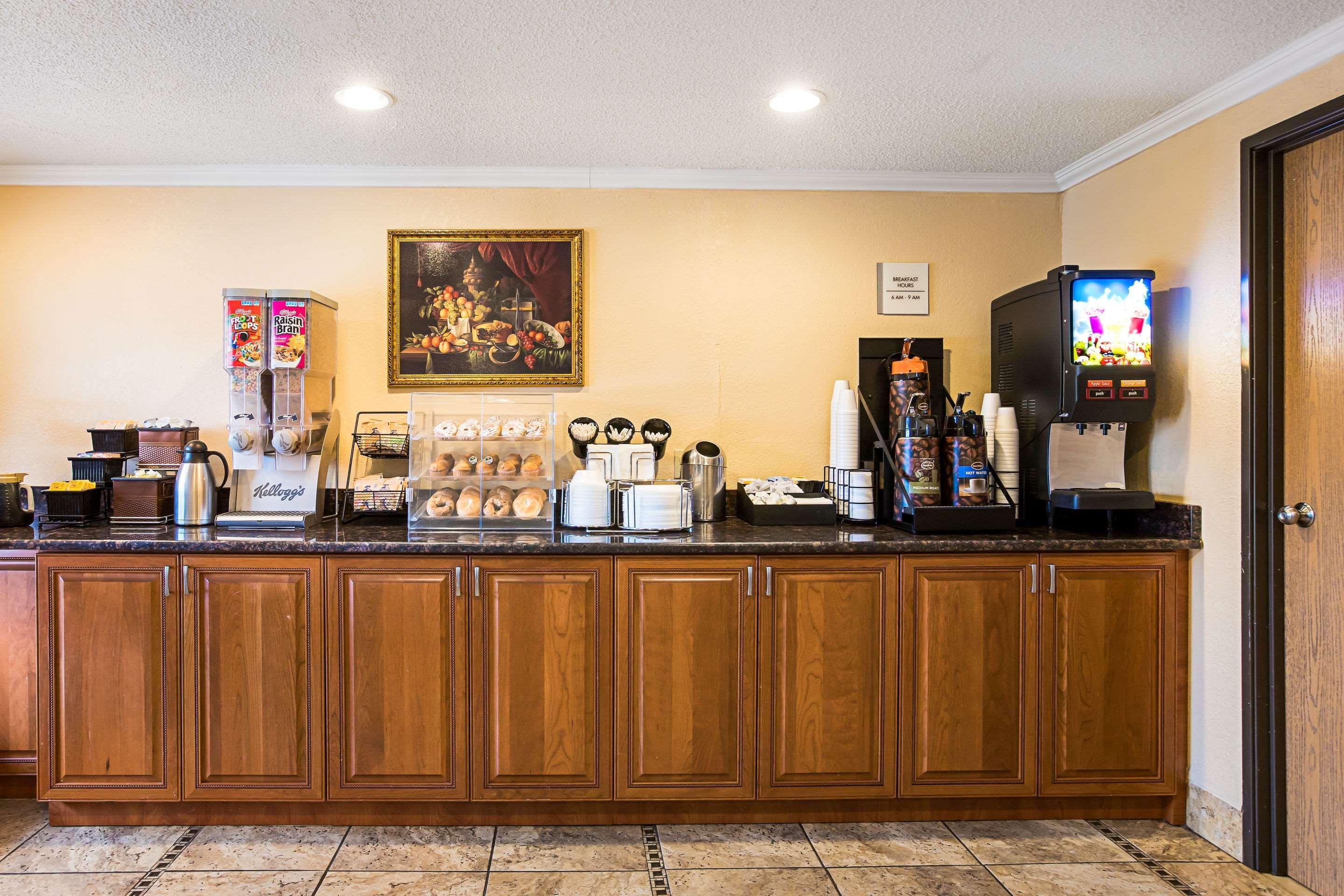 רומולוס Rodeway Inn Metro Airport מראה חיצוני תמונה